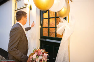 Warme, pure Veluwse bruidsreportage van Rik & Beate bij herberg ’t Vossegat in Meerveld, vastgelegd door Wouter van Middendorp Fotografie