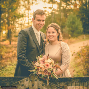 Warme, pure Veluwse bruidsreportage van Rik & Beate bij herberg ’t Vossegat in Meerveld, vastgelegd door Wouter van Middendorp Fotografie