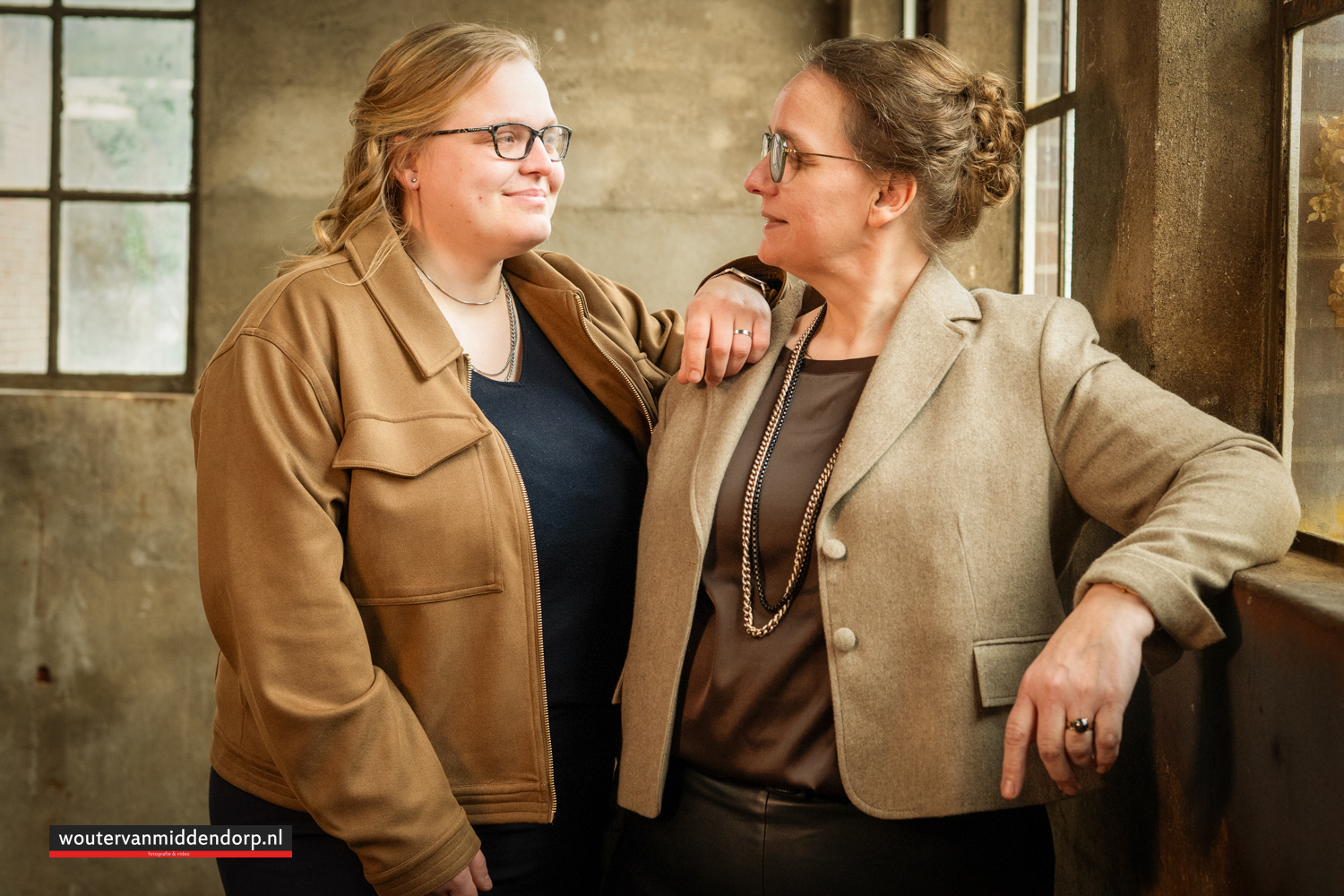 25 jaar getrouwd fotoshoot in de Smederij Epe door Wouter van Middendorp